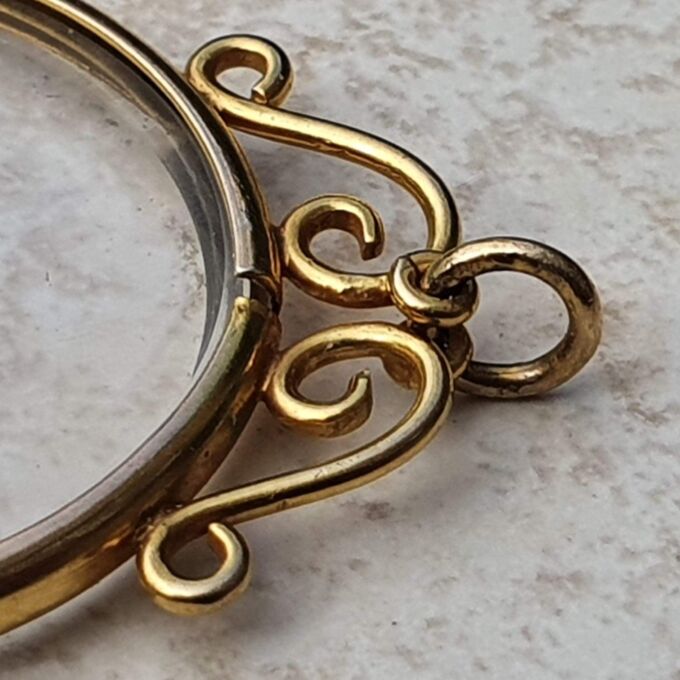 Reserved Traditional Open Locket Frame in 9ct Gold Gems Afire