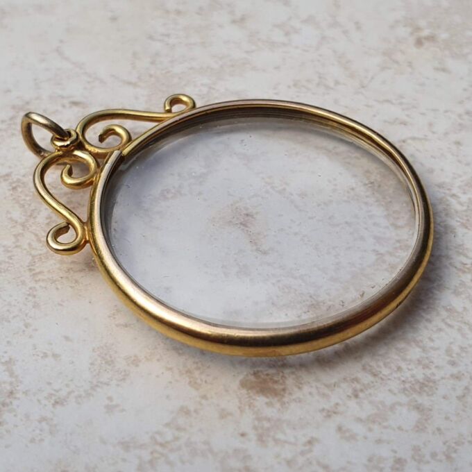 Reserved Traditional Open Locket Frame in 9ct Gold Gems Afire