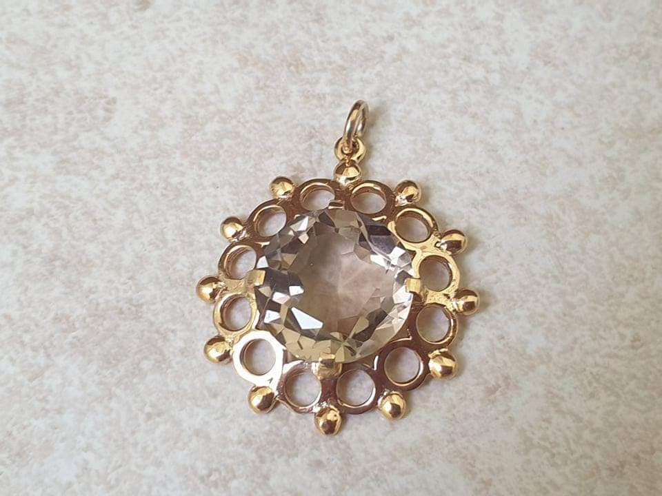 Pretty Quartz Pendant In 9ct Gold Gems Afire Preloved Vintage Fine Jewellery - 9ct Gold Quartz Pendant Pretty Quartz Pendant In 9ct Gold Gems Afire Preloved Vintage Fine Jewellery - 9ct Gold Quartz Pendant