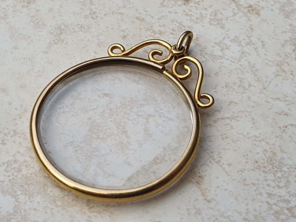 Reserved Traditional Open Locket Frame in 9ct Gold Gems Afire