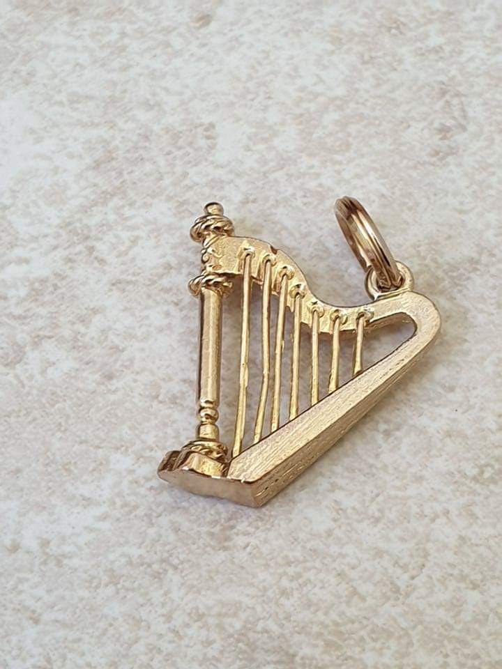 Vintage Harp Pendant in 9ct Gold. Gems Afire Preloved Vintage Fine