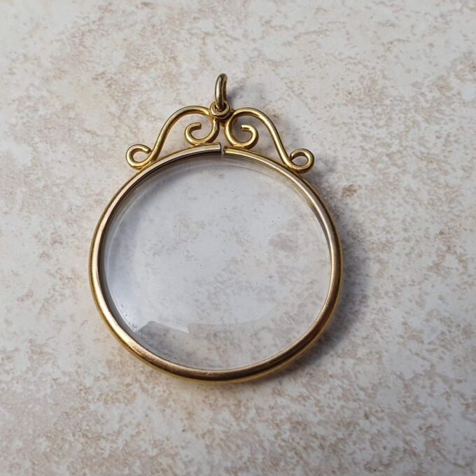 Reserved Traditional Open Locket Frame in 9ct Gold Gems Afire