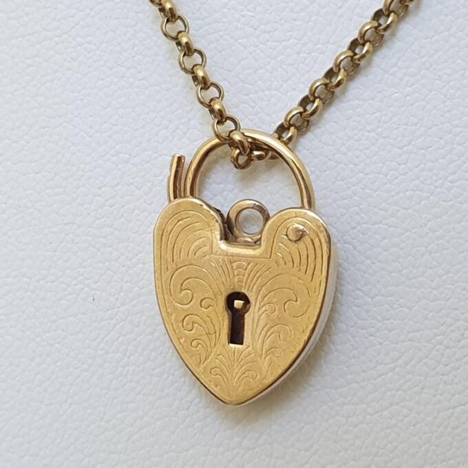 Engraved Heart Padlock in 9ct Gold - Gems Afire - Vintage Jewellery UK