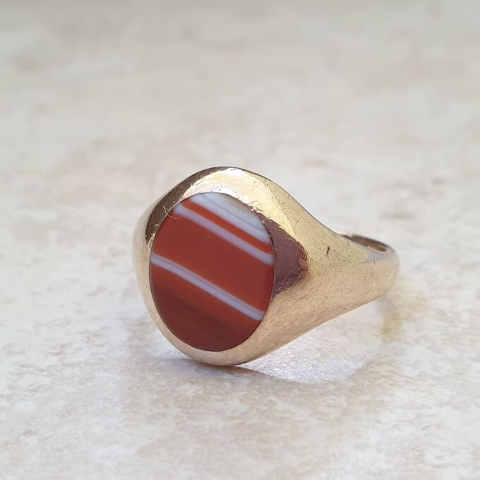 Banded Agate Ring in 9ct Gold Gems Afire Vintage Jewellery UK