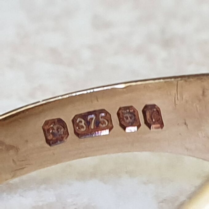 Hematite Centurion Signet Ring in 9ct Gold - Gems Afire - Vintage ...