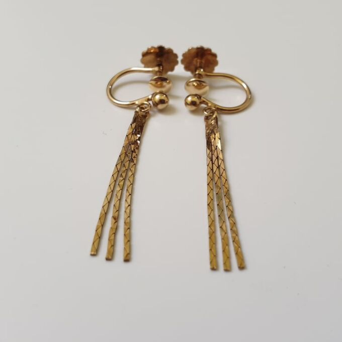Tassel Drop Earrings with Screw Back Fastenings in 9ct Gold Gems