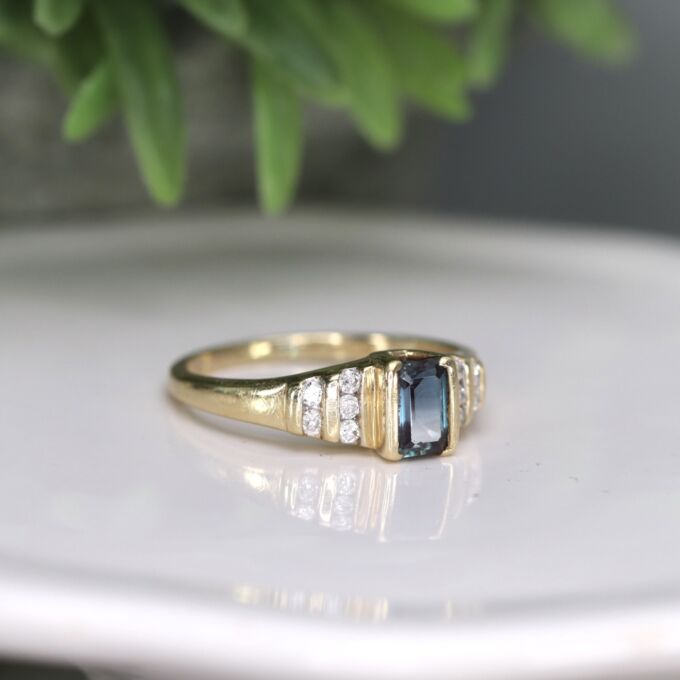 Colour-Change Sapphire Engagement Ring | Platinum | Rose Gold